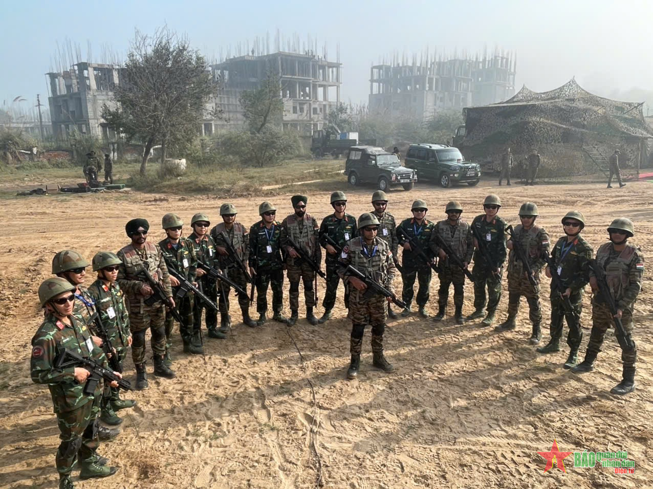 Công binh, quân y, không quân Việt Nam - Ấn Độ diễn tập ứng phó động đất, lũ lụt